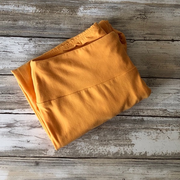 LuLaRoe Pants - 🔴3/$25🔴 🌸LulaRoe🌸 Orange OS Leggings LuLaRoe Pants - 🔴3/$25🔴 🌸LulaRoe🌸 Orange OS Leggings